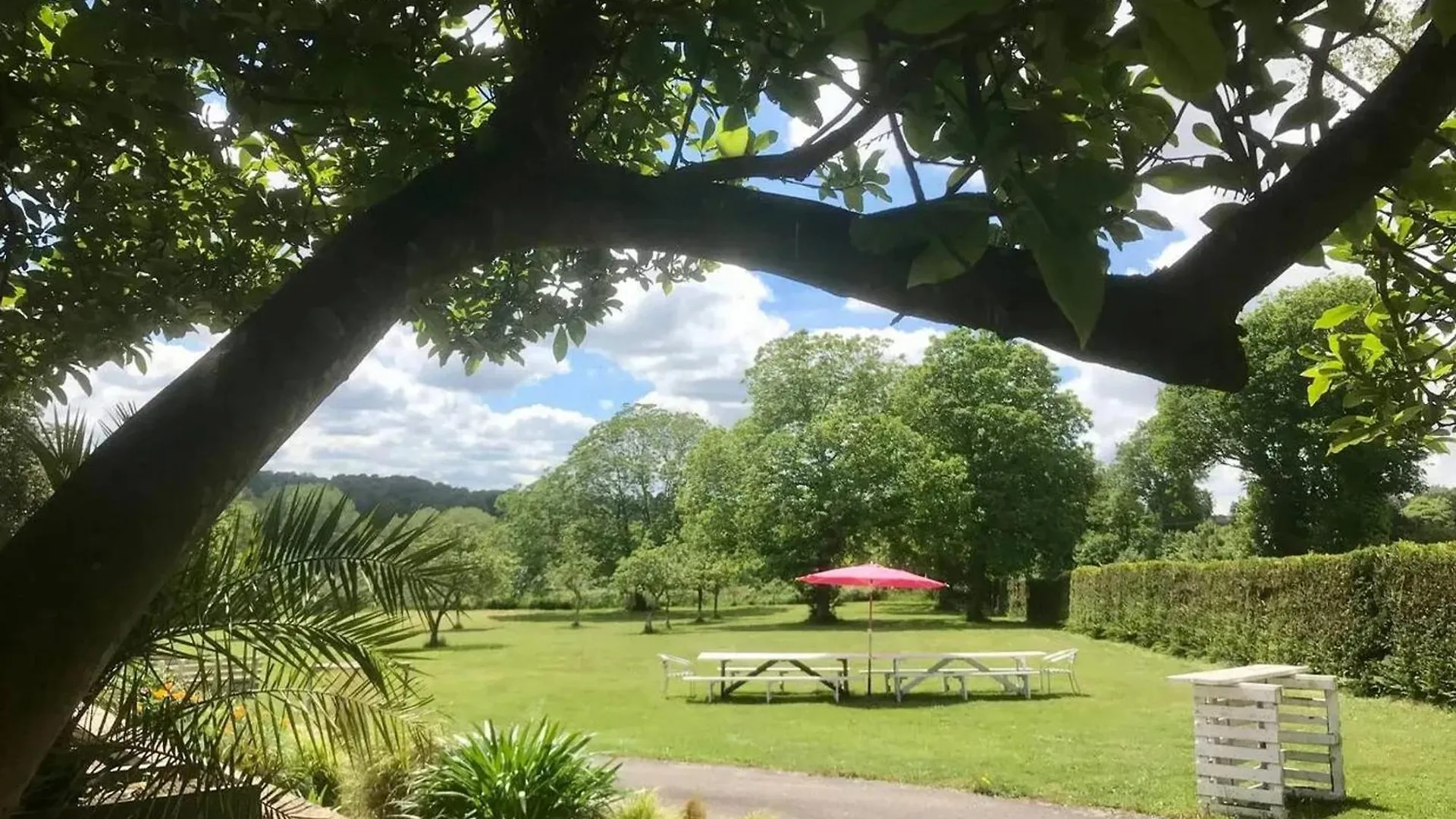 Villa Spacieuse Saint-Hernin Avec Spa Convivial 0*,